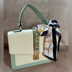Aldo Purse